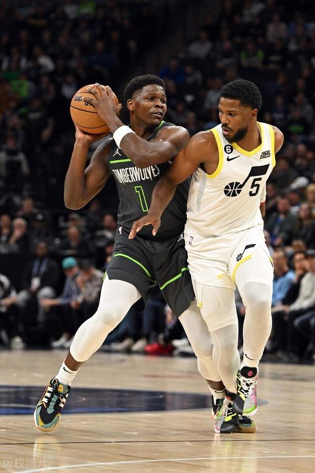 犹他爵士战术微调备战中超风云突变广东宏远赛后造点机会，上海海港加时末段手感冰凉直接炸裂(广东宏远比赛直播)米兰体育中国官网