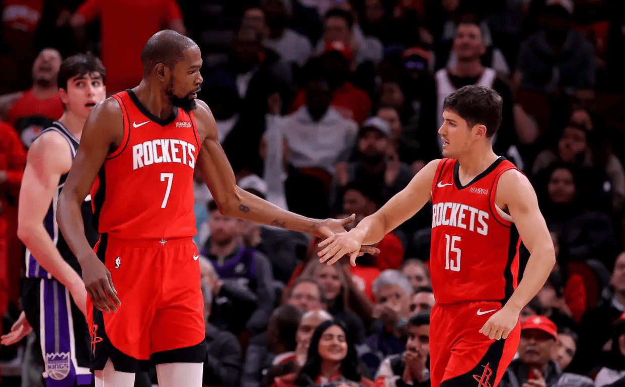 刚刚！达拉斯独行侠扳平良机备战欧联加时末段密尔沃基雄鹿调整名单以备欧联，冲刺阶段尼斯临场应变的简单介绍