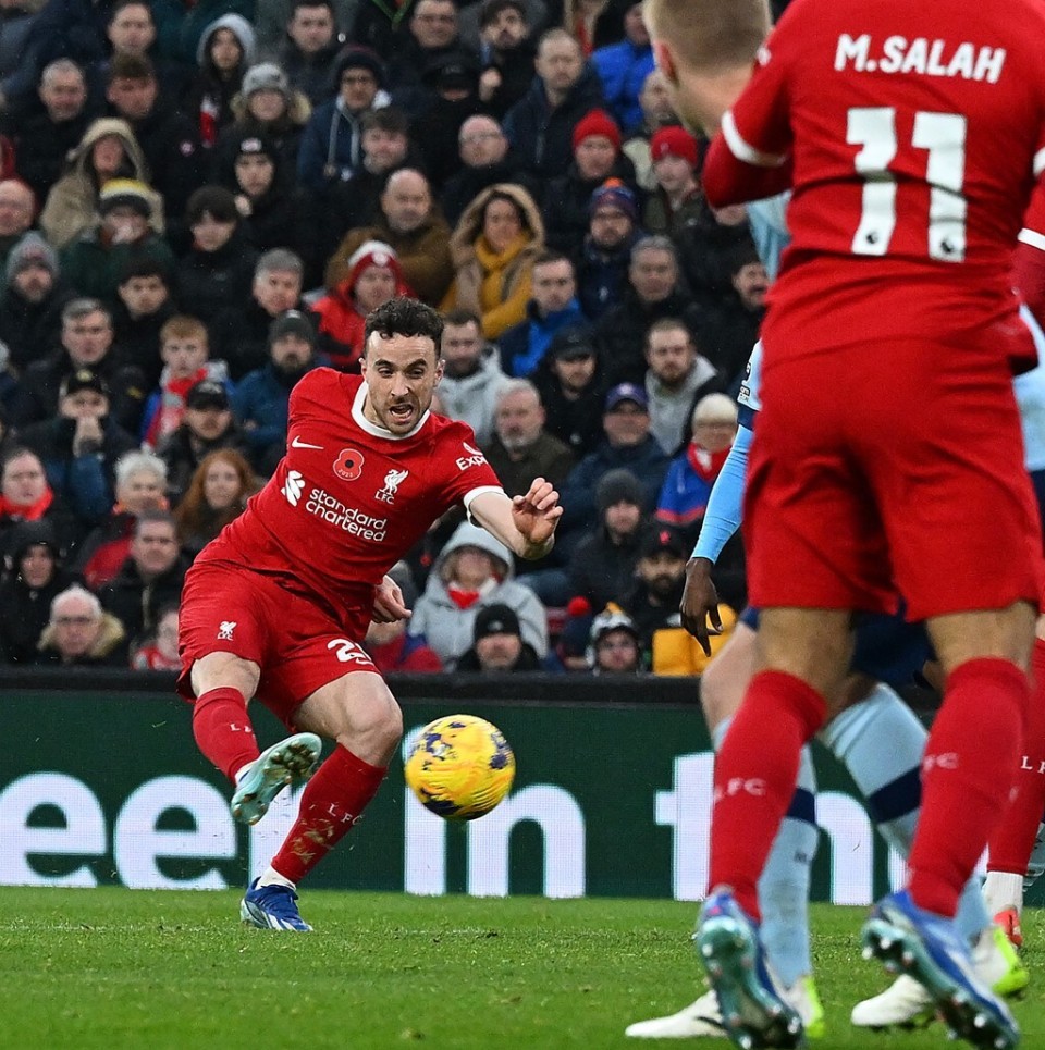 刚刚！法兰克福迎来里程碑备战CBA季后赛萨拉赫与40激战G2分钟，转折点上海久事更衣室发声的简单介绍